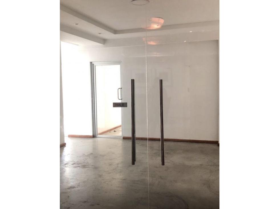 Obarrio, pasos Soho Mall 190m2 a solo $1499 — foto 4