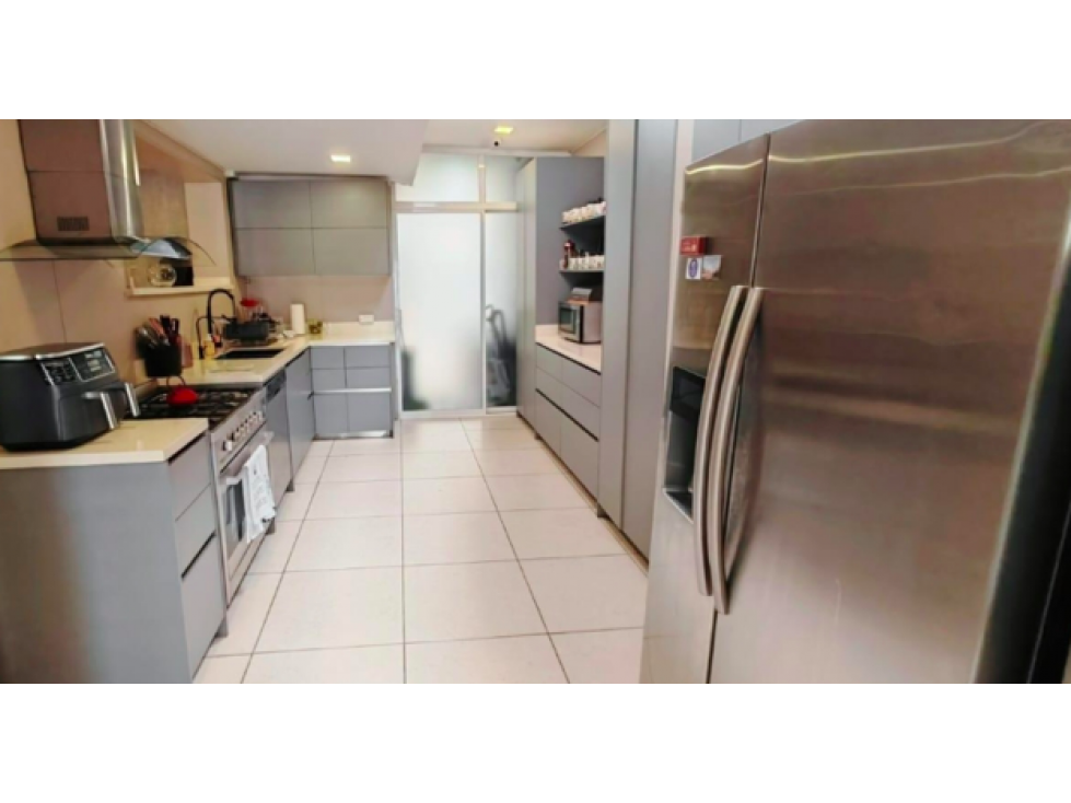 Costa del Este casa con autonomia ener. electrica a $745K