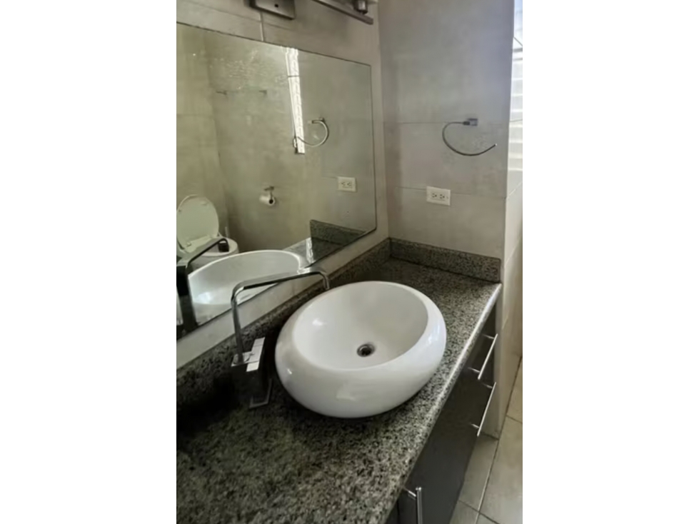 A Pasos del Parque Omar 113m2 a solo $150K — foto 4