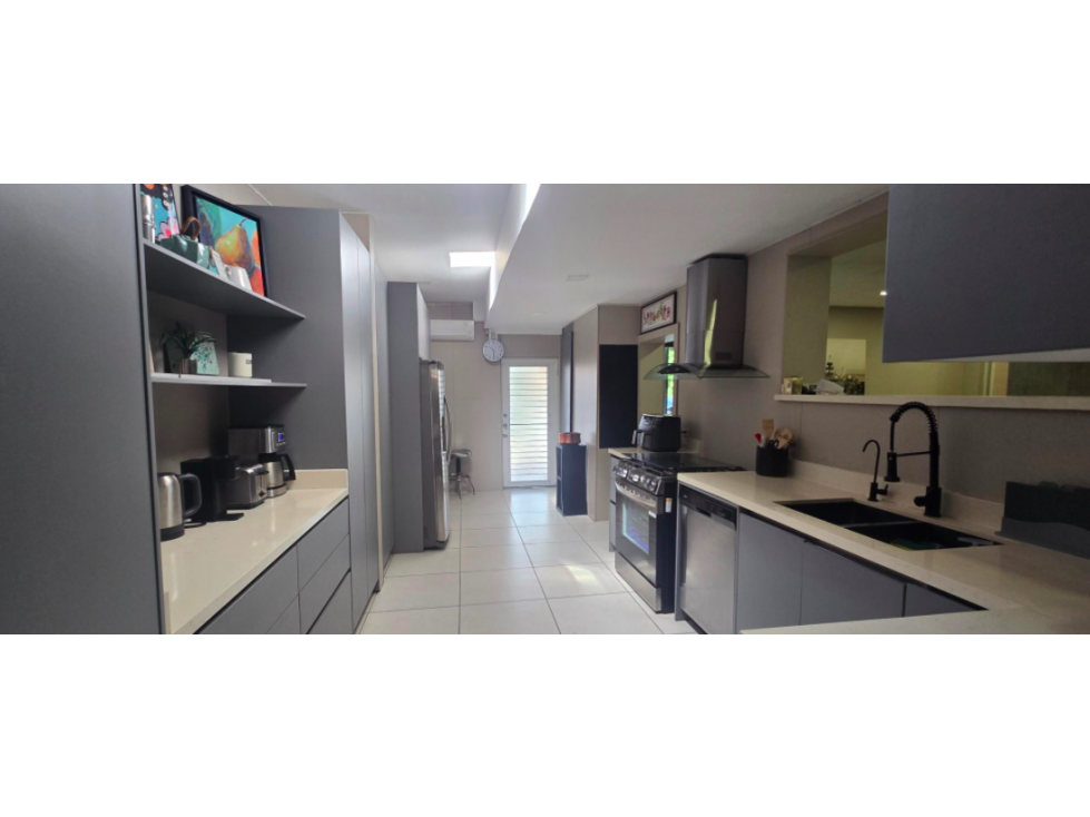 Costa del Este casa con autonomia ener. electrica a $745K — foto 2