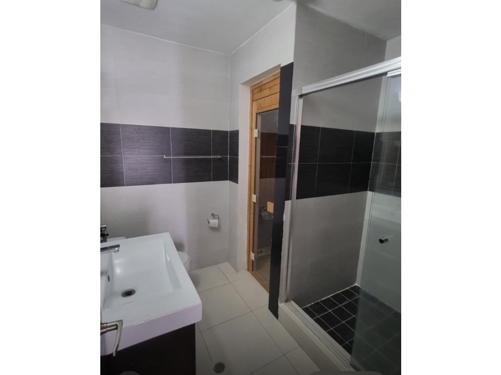Pasos Parque Omar, 140m2 2 rec a solo $330k — foto 5