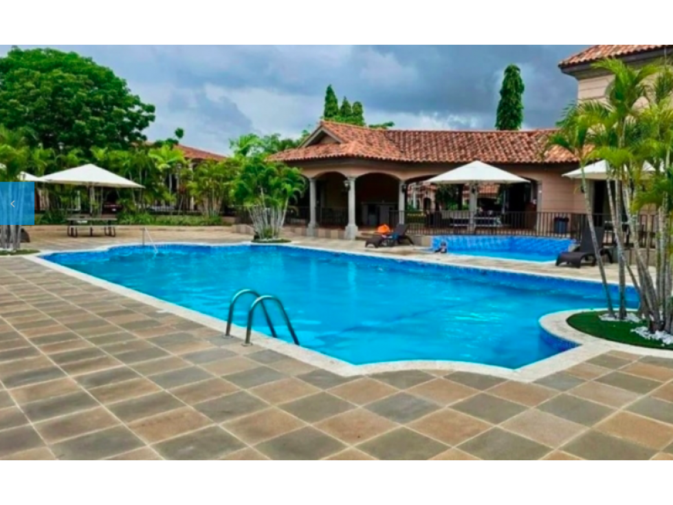 Versalles 1 casa de 230m2 de 3 recamaras jardina a solo $1898 — foto 2