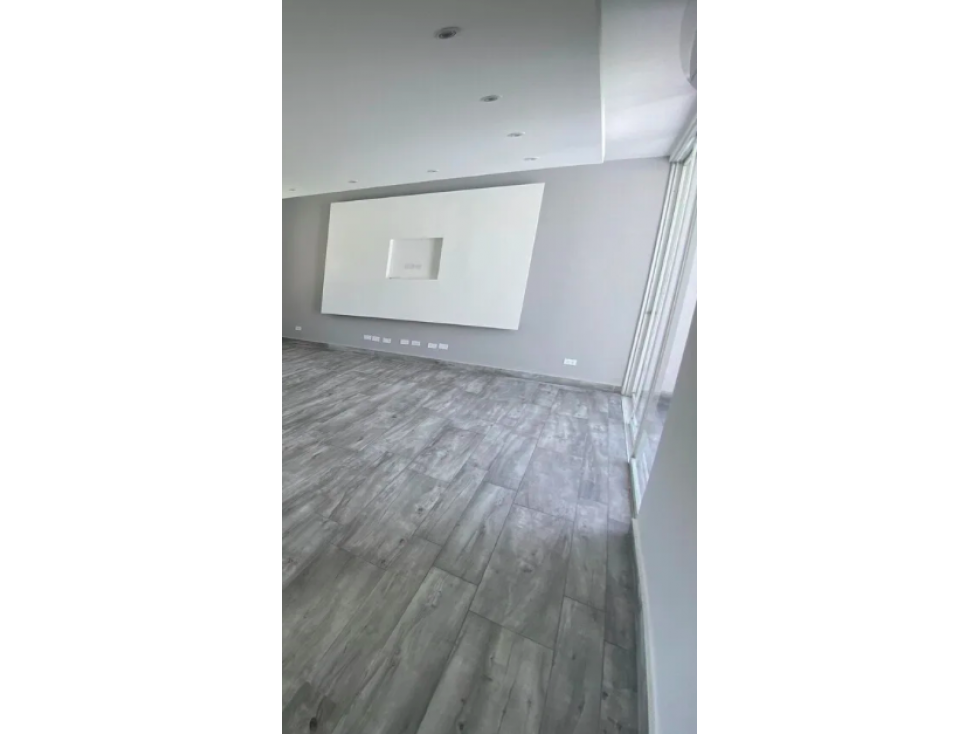 Costa del Este casa amplia 500m2 terreno a solo $4350 — foto 3