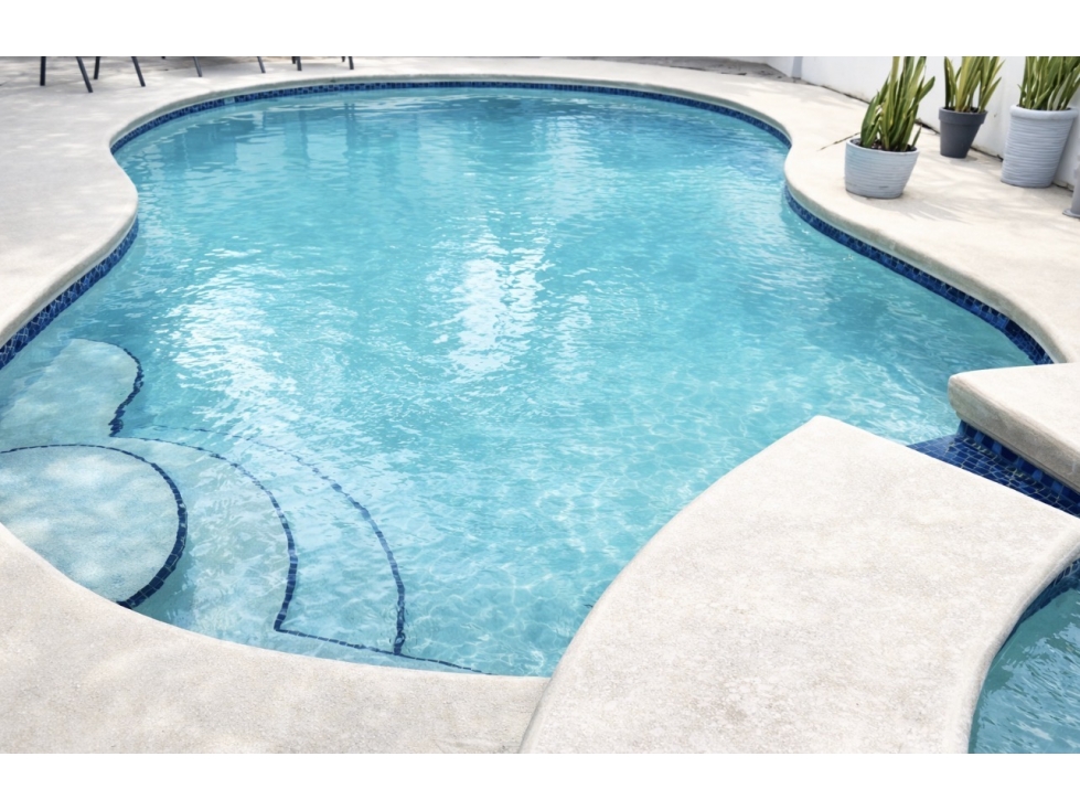 Costa del Este, autonoma, 4r, piscina 623m2, $6,500 (1,29M)
