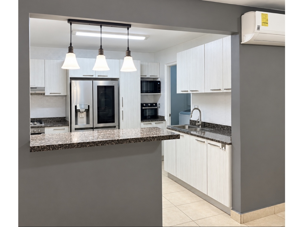 Costa del este 3r a solo $265K