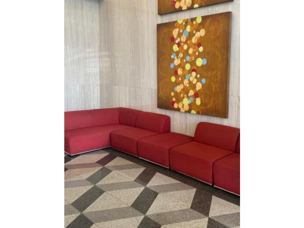 Costa del Este ofiicna de 95m2 a solo $1850
