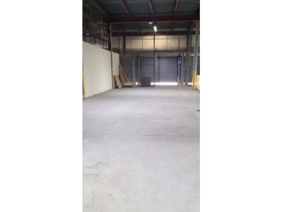Colon, Francefield galera 5875m2 a solo $19665K — foto 4