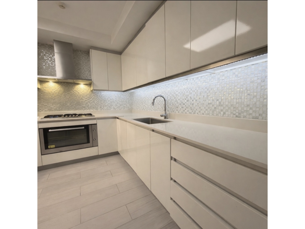 Obarrio 180m2 3rec hermoso a solo $2100