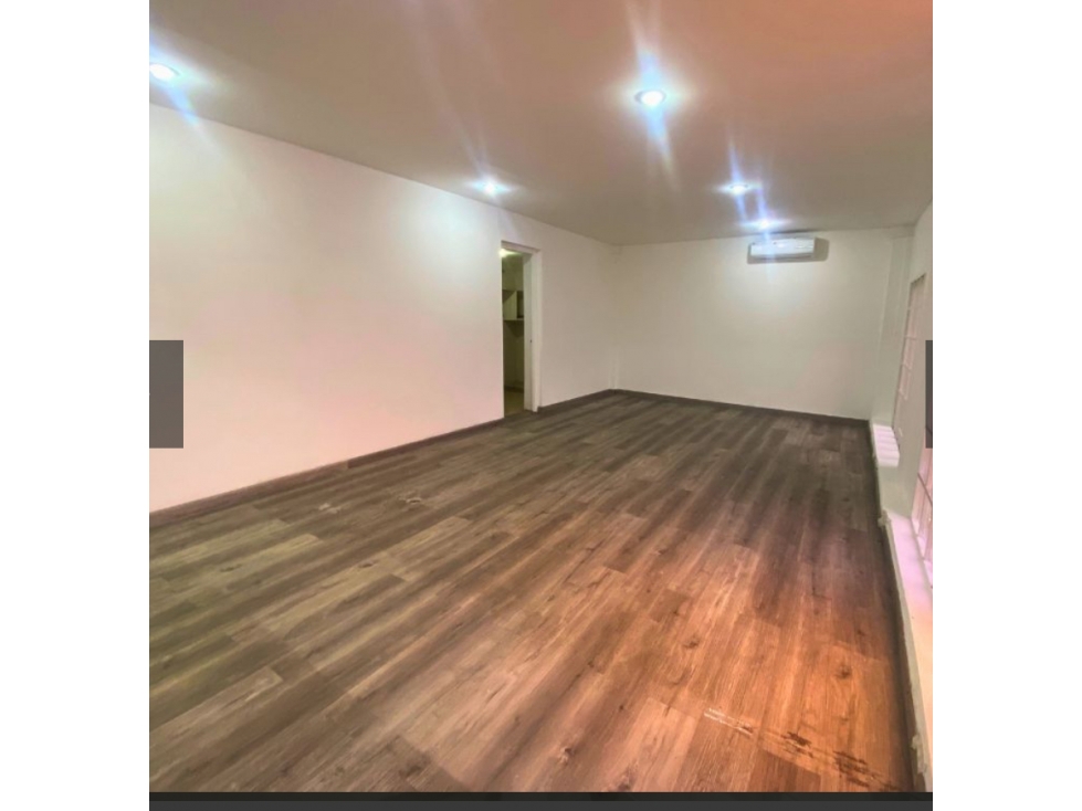 Casa comercial 230m2 7 ofic 10 esta a solo $4500