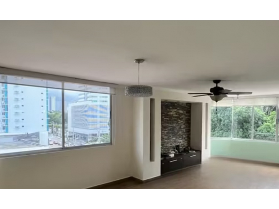 A Pasos del Parque Omar 113m2 a solo $150K — foto 3