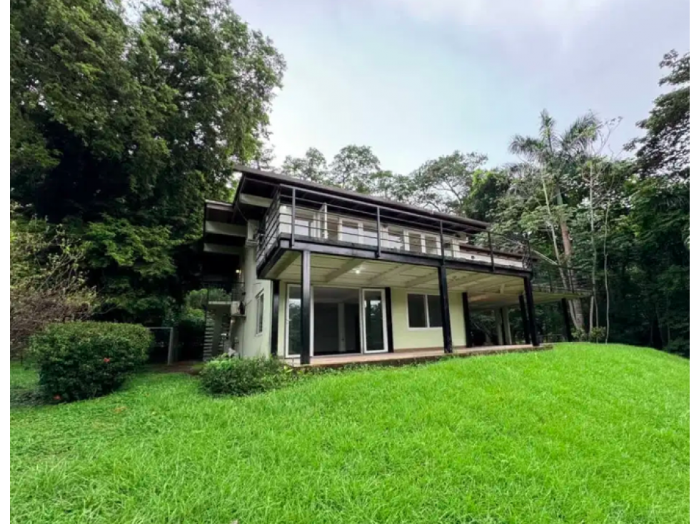 Balboa, casa 400m2 de 4 rec a solo $2700