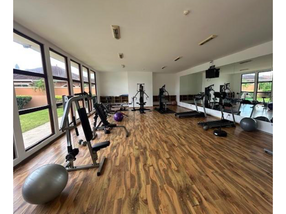 Costa Sur, 625m2 4 rec remodelado a solo $650K