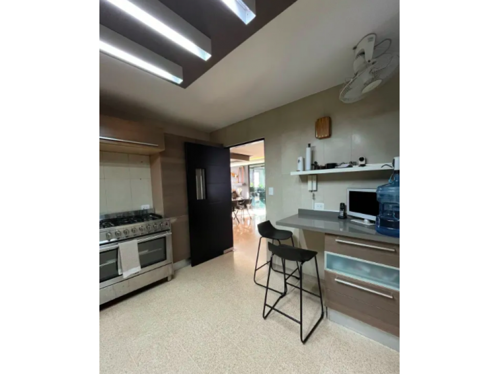 Marbella, 202m2 renovado a solo $310k — foto 3