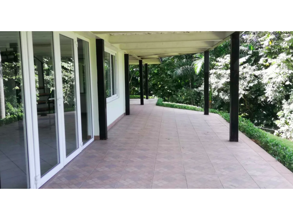 Balboa, casa 400m2 de 4 rec a solo $2700 — foto 3