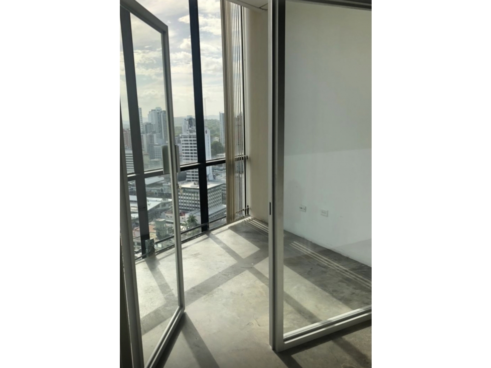 Obarrio, pasos Soho Mall 190m2 a solo $1499 — foto 3