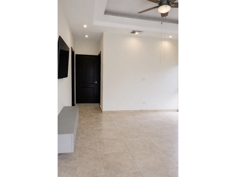 Costa del Este, autonoma, 4r, piscina 623m2, $1.299M (6,500 alq) — foto 3