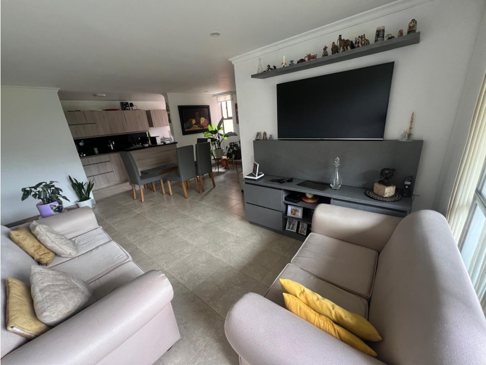 Venta apartamento ubicado en la Loma de las Brujas Envigado