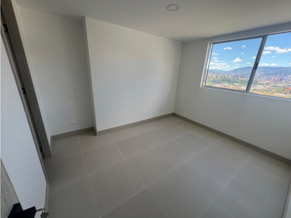 Bajó de Precio - Venta Apartamento Nuevo Sabaneta, Ancón Sur — foto 5