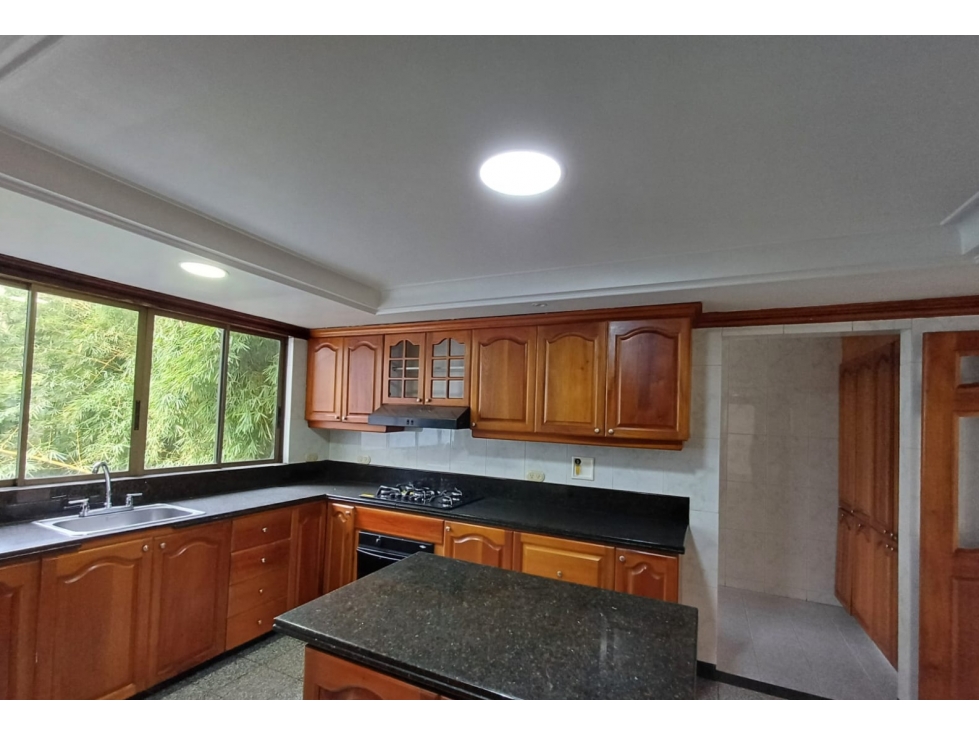 Venta Apartamento ubicado en la mejor zona del Poblado Medellín — foto 6