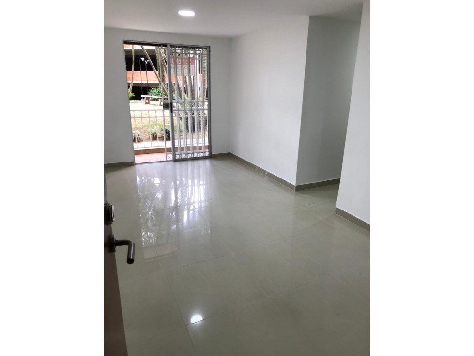 Venta Apartamento 1er Piso Unidad Cerrada en Envigado, Antioquía