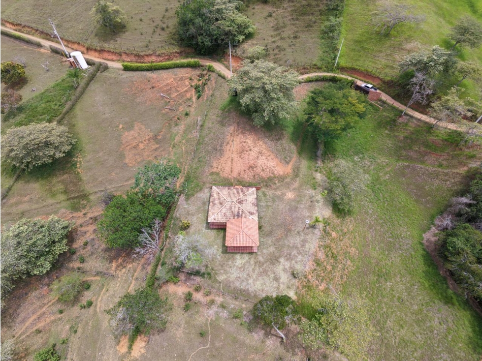 VENTA CASA - LOTE EN SAN JERÓNIMO, ANTIOQUIA - 2