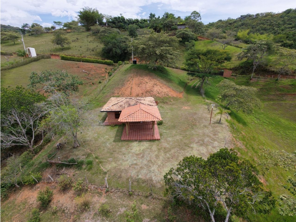 VENTA CASA - LOTE EN SAN JERÓNIMO, ANTIOQUIA - 1