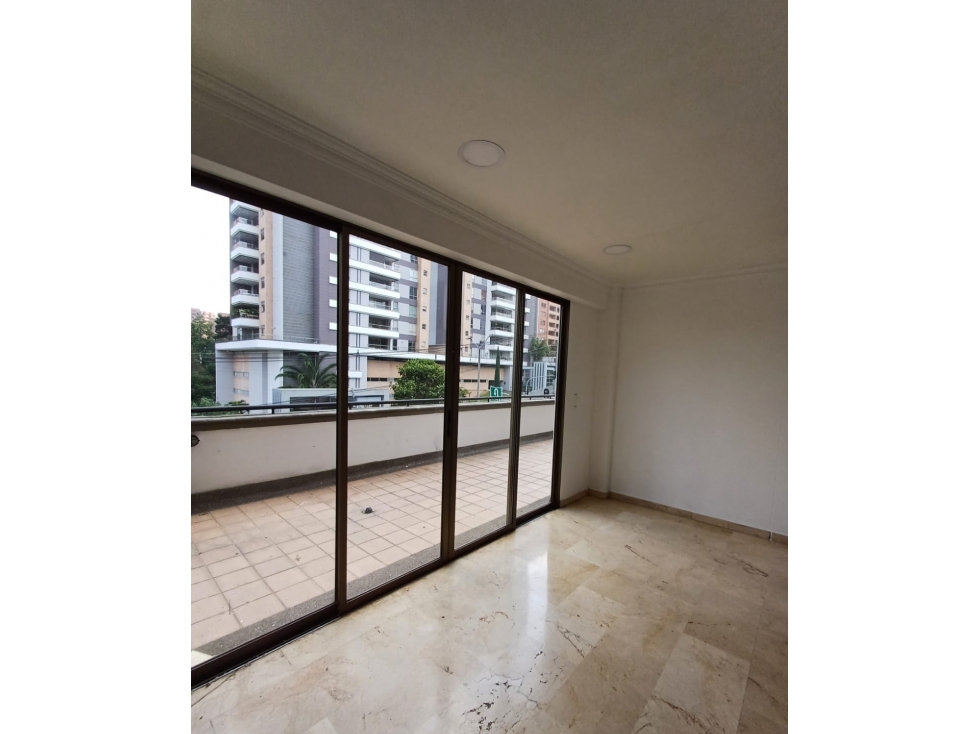 Venta Apartamento ubicado en la mejor zona del Poblado Medellín — foto 3