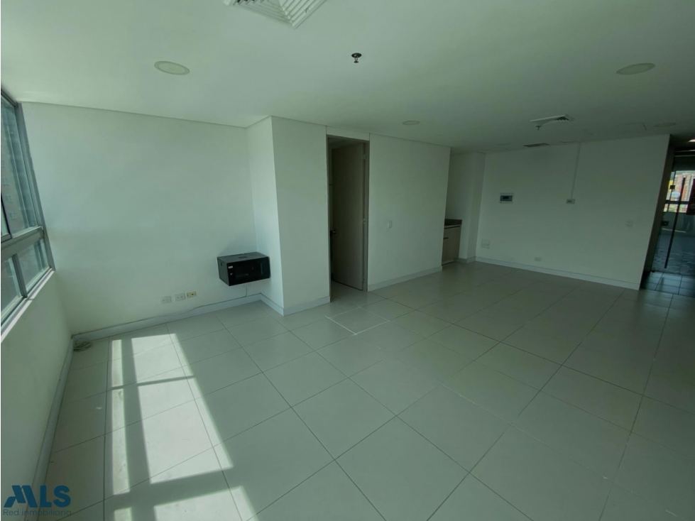 Venta de 2 Oficinas en Sabaneta, Antioquia | Precio por Oficina — foto 2