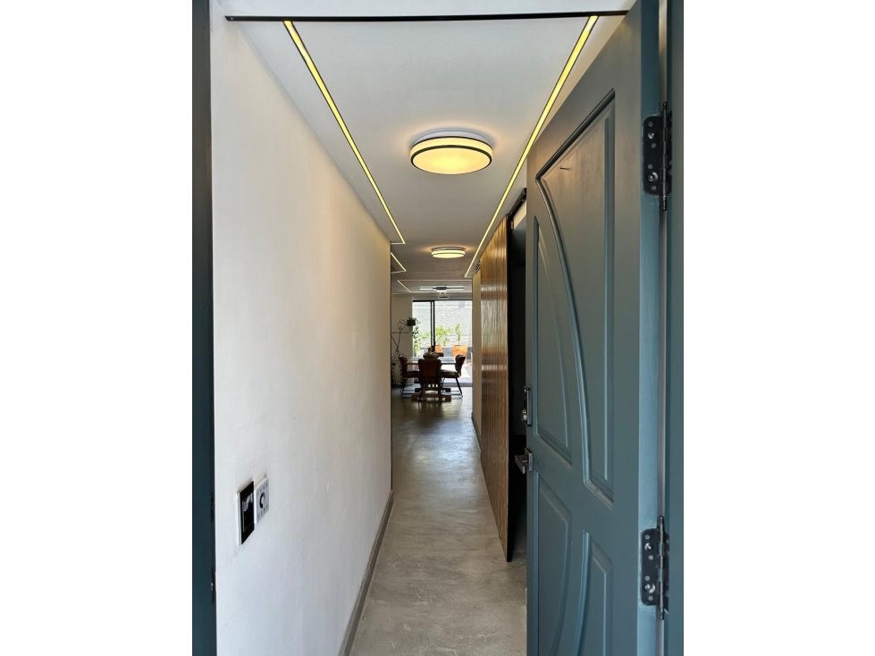Venta Casa Unifamiliar Remodelada en Santa Mónica - 5
