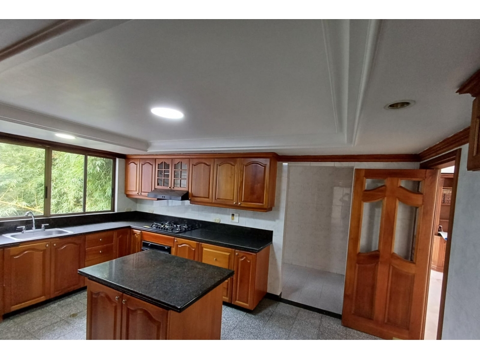 Venta Apartamento ubicado en la mejor zona del Poblado Medellín — foto 2