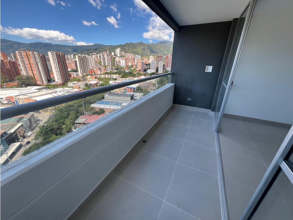 Bajó de Precio - Venta Apartamento Nuevo Sabaneta, Ancón Sur — foto 3