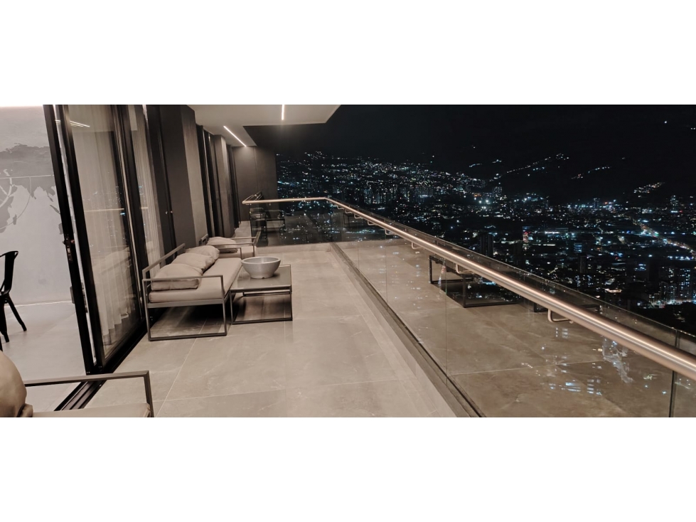 VENTA / ARRIENDO PENTHOUSE DOMOTIZADO EN SABANETA, ANTIOQUIA