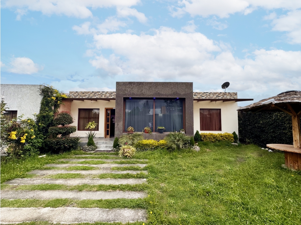 #139 Casa Con Espacio Verde, En Ricaurte