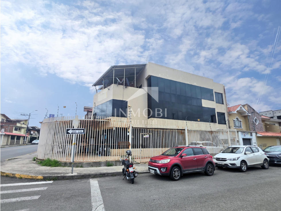 #230 Casa Comercial en Venta sector Empresa Eléctrica