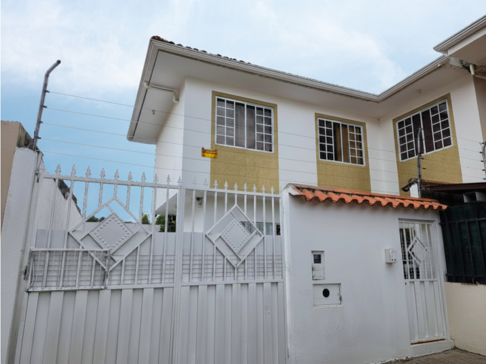 #120 Casa independiente 4 dormitorios en venta en El Rosal