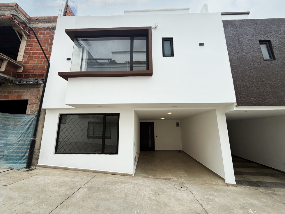 #125 Casa De Venta, En los Cerezos