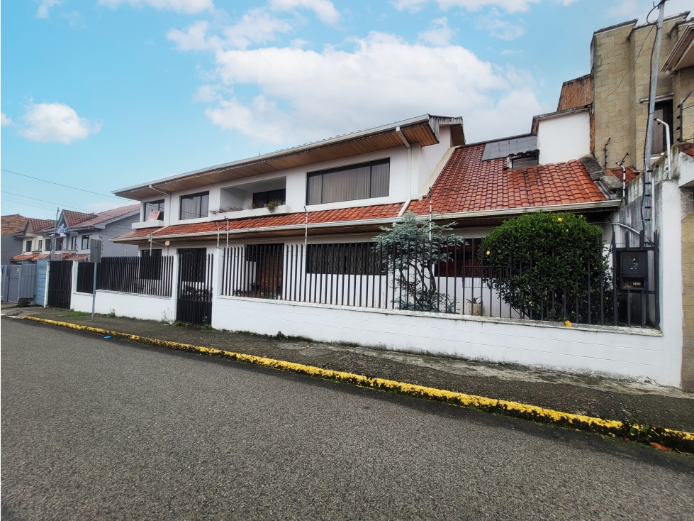 #350 Amplia Casa, Sector Remigio Crespo — foto 2