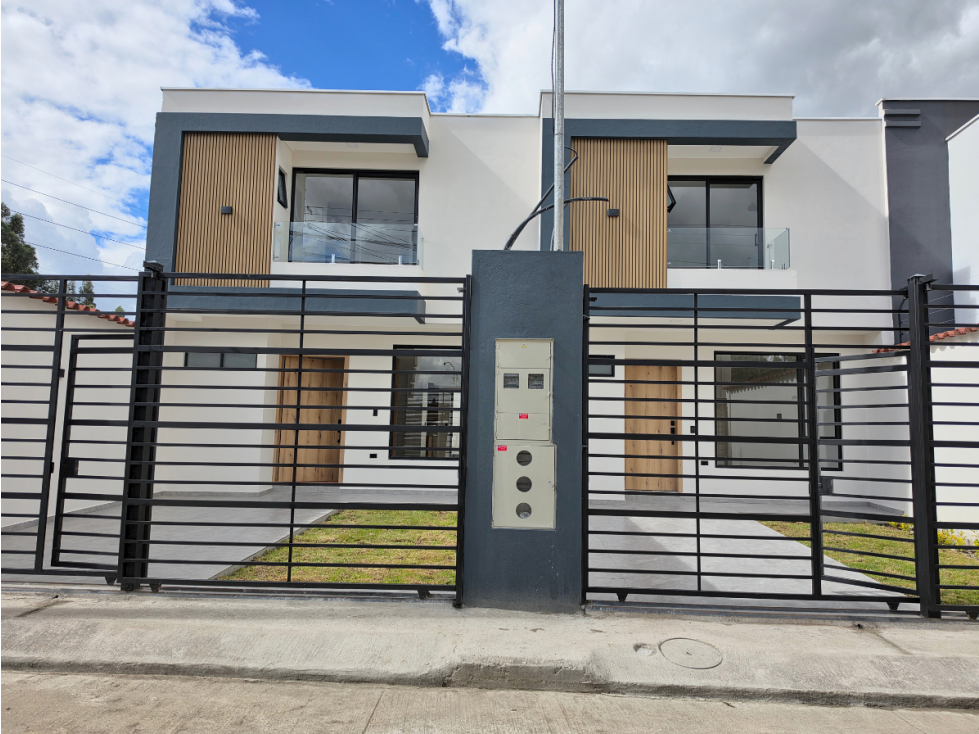 #138 Casas nuevas en venta con áreas verde en Molinopamba, Ricaurte