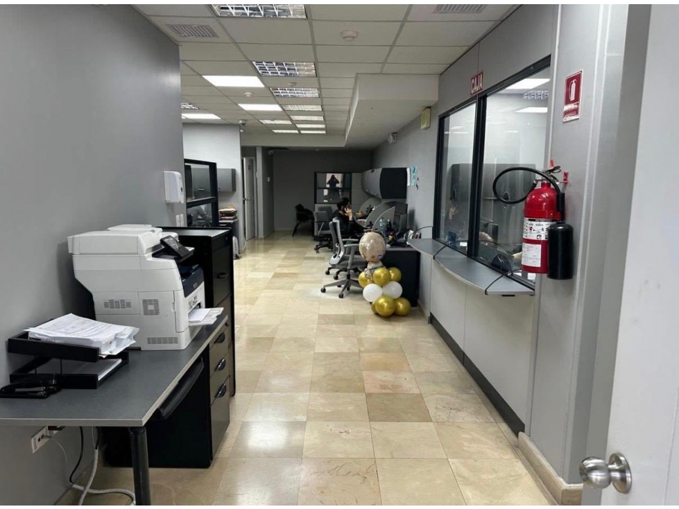 #7 En Renta Amplio Local Comercial, Remigio Crespo - 4