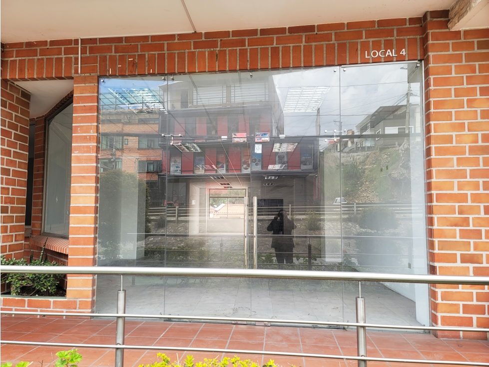 #100 Local Comercial En Venta, González Suárez - 2