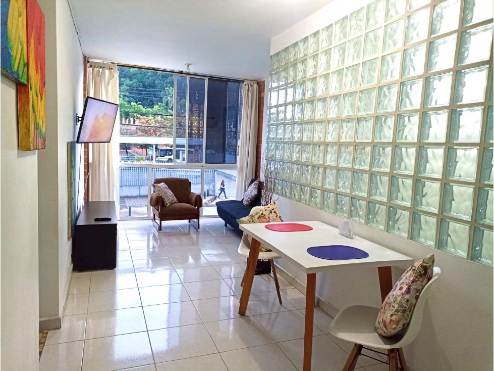Venta Casa, con apta-Lofts rentando.Ideal para inversión