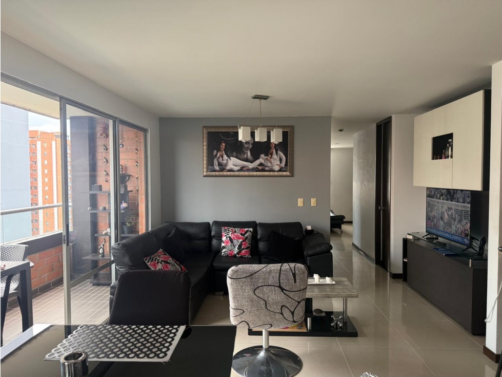 VENTA APARTAMENTO LOMA DE LOS BERNAL — foto 6