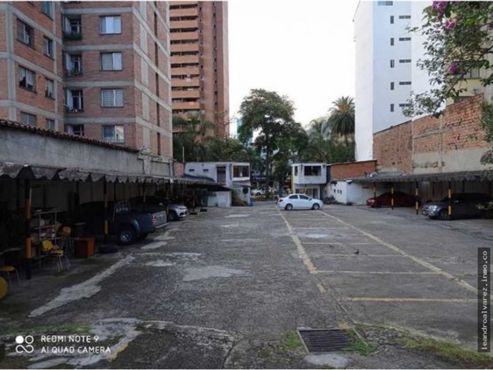 LOTE PARQUEADERO COMERCIAL EN VENTA EN MEDELLÍN EN ZONA COMERCIAL — foto 2