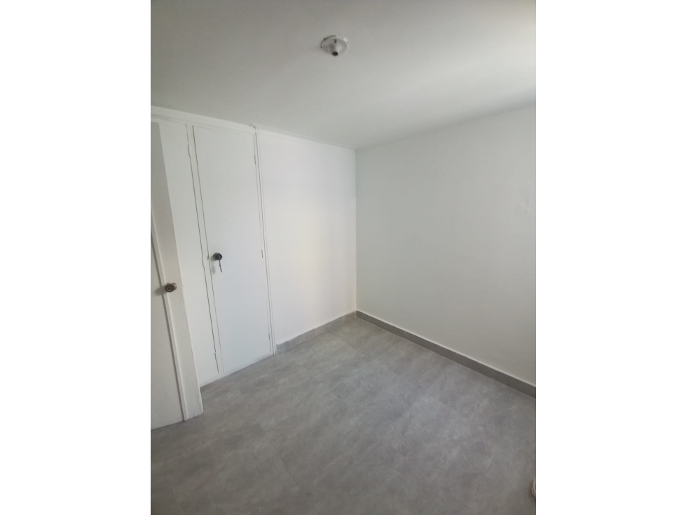 APARTAMENTO EN VENTA LAURELES ALMERIA — foto 2