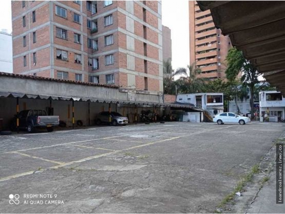 LOTE PARQUEADERO COMERCIAL EN VENTA EN MEDELLÍN EN ZONA COMERCIAL — foto 3