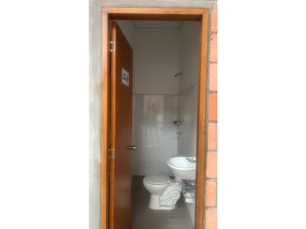 BODEGA EN ARRIENDO CENTRO EMPRESARIAL - 1280m2 - 5