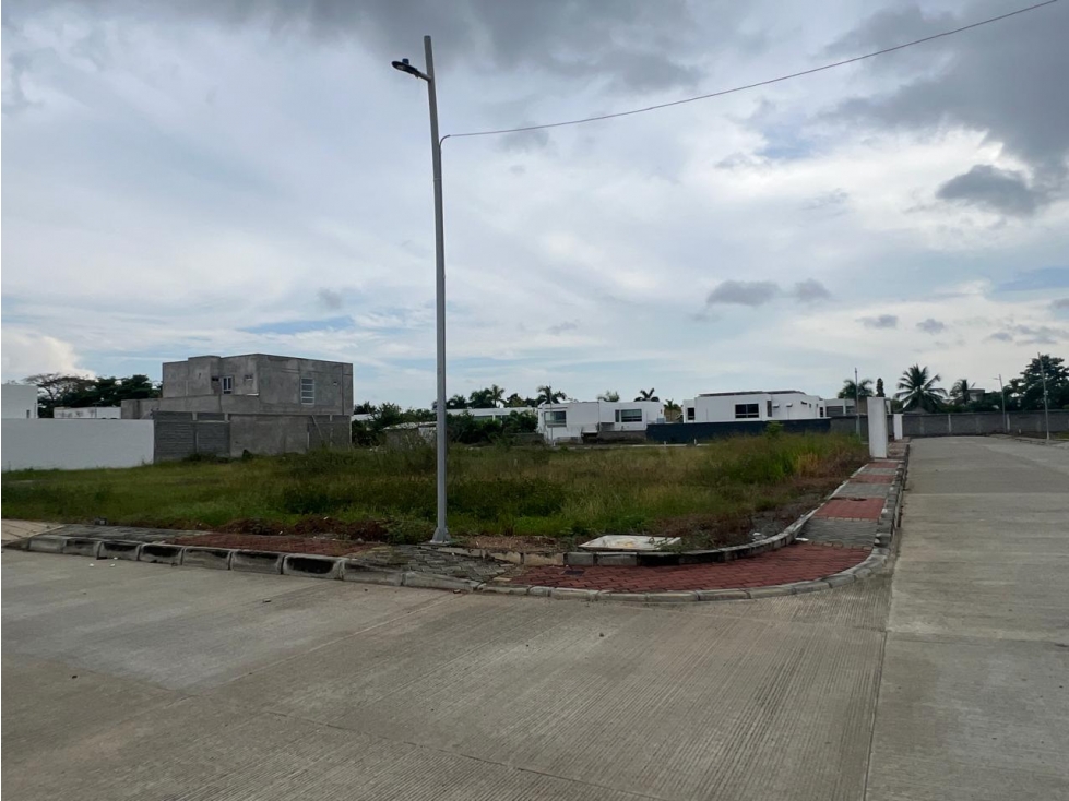LOTE EN VENTA UNIDAD CERRADA NORTE PRADOS DE PICACHO- MONTERIA — foto 2