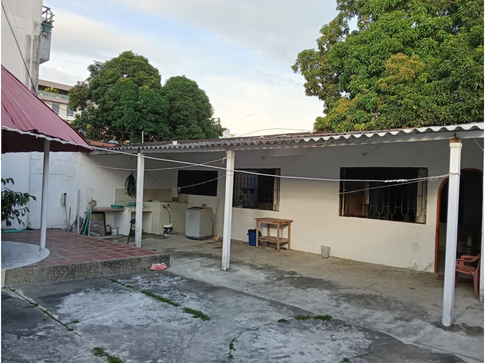 CASA -LOCAL- BODEGA EN ARRIENDO LAURELES — foto 5