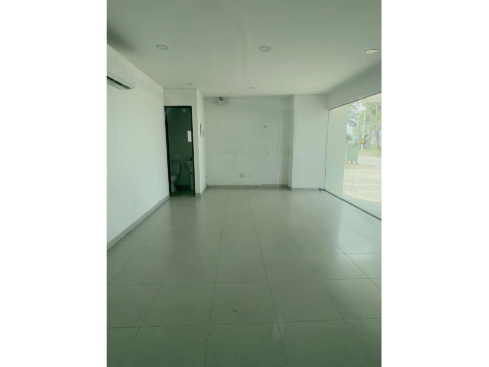 LOCAL COMERCIAL EN VENTA - 2