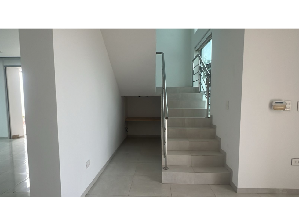 CASA EN VENTA EN PICACHO MONTERIA.